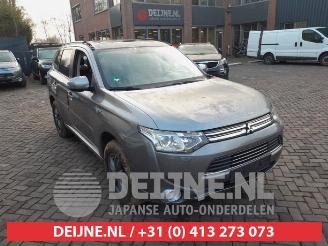  Mitsubishi Outlander Outlander (GF/GG), SUV, 2012 / 2022 2.0 16V PHEV 4x4 2013/12