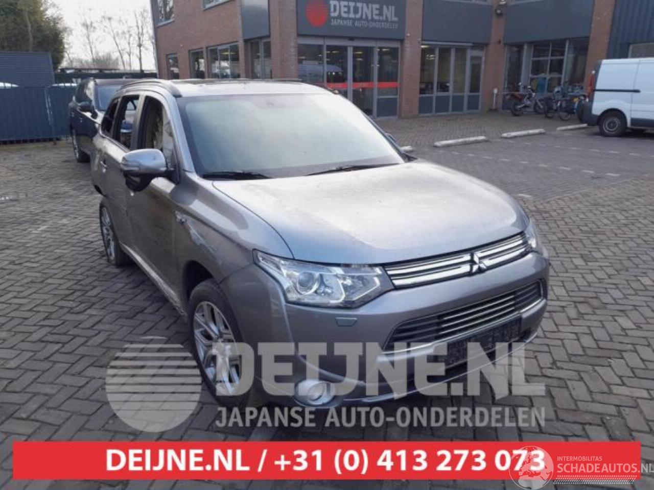 Mitsubishi Outlander Outlander (GF/GG), SUV, 2012 / 2022 2.0 16V PHEV 4x4