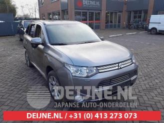 Uttjänta bilar auto Mitsubishi Outlander Outlander (GF/GG), SUV, 2012 / 2022 2.0 16V PHEV 4x4 2013/11