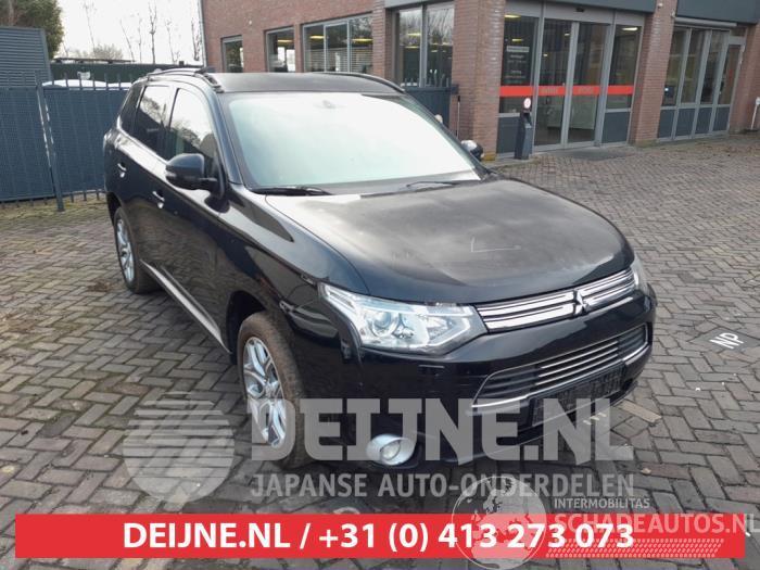 Mitsubishi Outlander Outlander (GF/GG), SUV, 2012 / 2022 2.0 16V PHEV 4x4