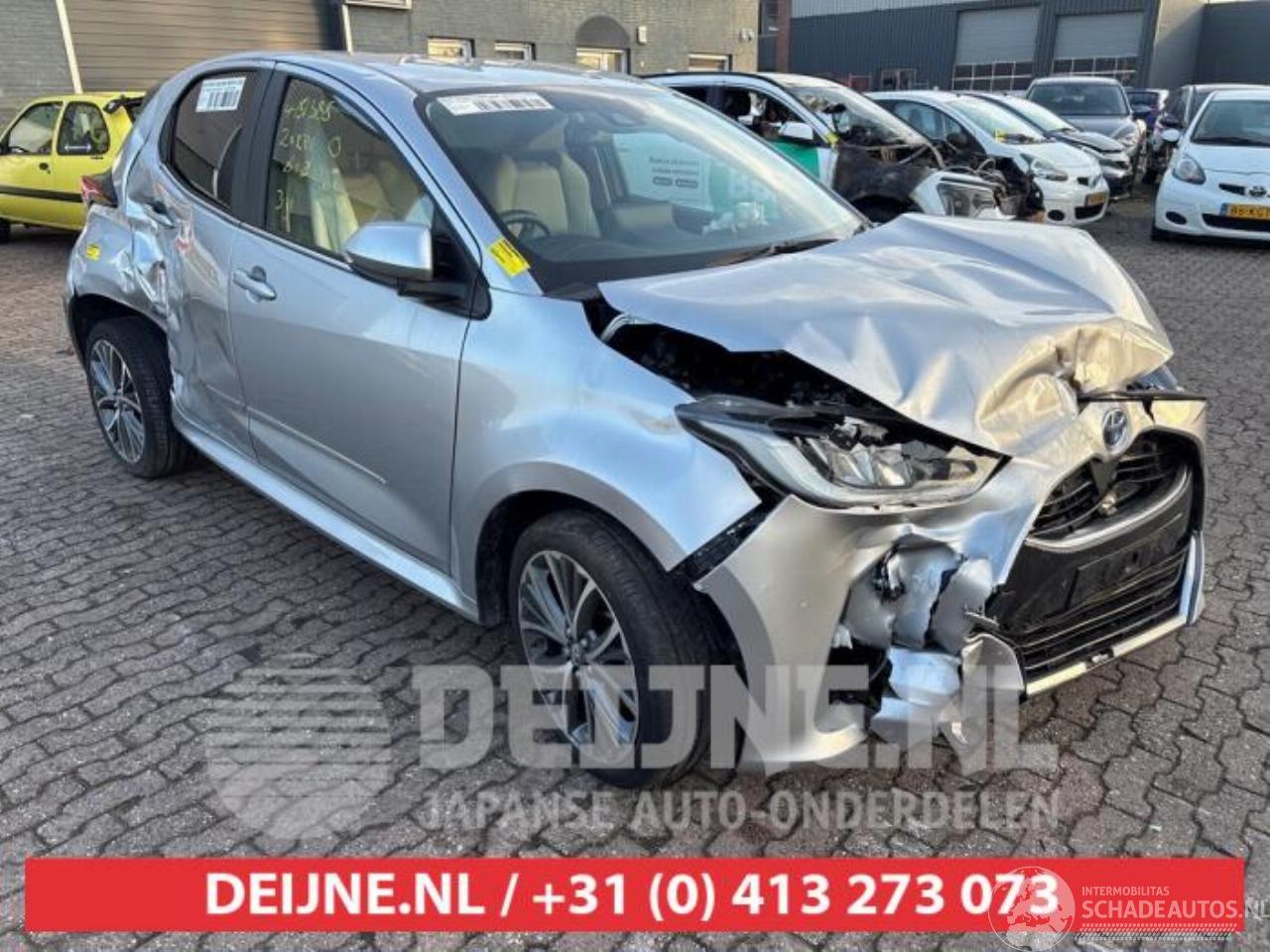 Toyota Yaris Yaris IV (P21/PA1/PH1), Hatchback, 2020 1.5 12V Hybrid 115