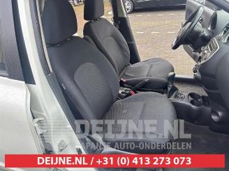 Nissan Micra Micra (K13), Hatchback, 2010 / 2016 1.2 12V DIG-S picture 21