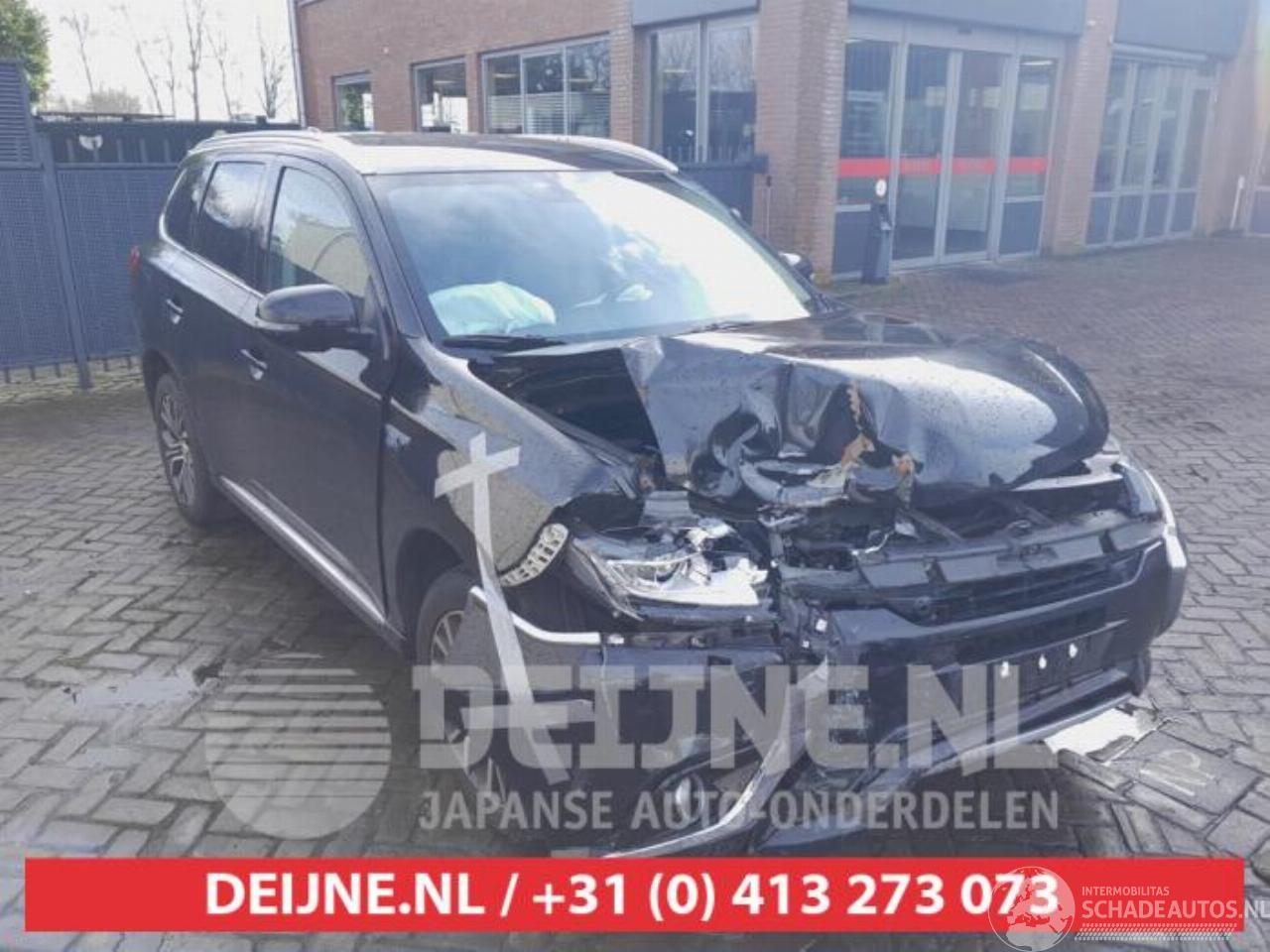 Mitsubishi Outlander Outlander (GF/GG), SUV, 2012 / 2022 2.0 16V PHEV 4x4