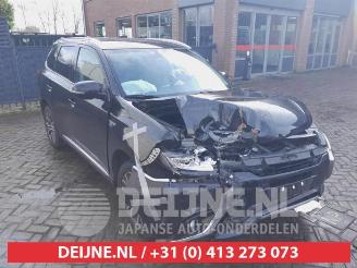 Démontage voiture Mitsubishi Outlander Outlander (GF/GG), SUV, 2012 / 2022 2.0 16V PHEV 4x4 2015/12