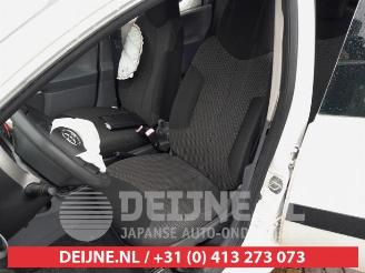 Toyota Aygo Aygo (B10), Hatchback, 2005 / 2014 1.0 12V VVT-i picture 13
