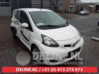 Vrakbiler auto Toyota Aygo Aygo (B10), Hatchback, 2005 / 2014 1.0 12V VVT-i 2010/7