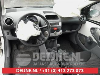 Toyota Aygo Aygo (B10), Hatchback, 2005 / 2014 1.0 12V VVT-i picture 15