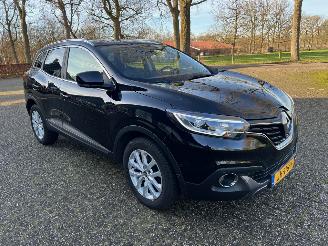 uszkodzony samochody osobowe Renault Kadjar 1.5 dci Intens 2016/3
