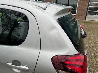 Peugeot 108 1.0 active apple carplay picture 7