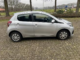 Peugeot 108 1.0 active apple carplay picture 3