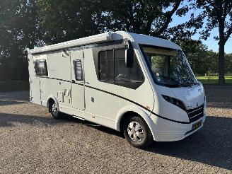 Vaurioauto  campers Dethleffs  Globebus GT-I 007 2017/4