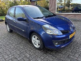 Renault Clio 1.4 16v Dynamique Line picture 6