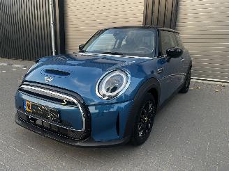 Coche accidentado Mini Electric Business Edition 33kWh NAVI / CRUISE / PDC 2022/9