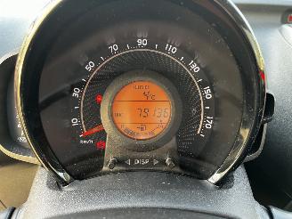 Toyota Aygo 1.0 VVTi CAMERA / CRUISE / AIRCO picture 15