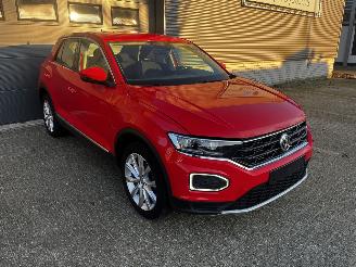 Volkswagen T-Roc 1.5 TSI CAMERA / PDC / NAVI / STOELVERW /150PK picture 3