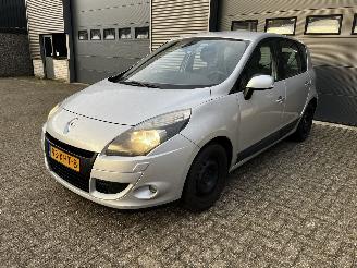 Coche accidentado Renault Scenic 1.4 TCe CLIMA / CRUISE / NAVI / NIEUWE APK 2009/11