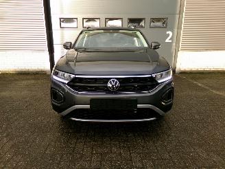 Volkswagen T-Roc 1.0 TSI CAMERA / NAVI / CRUISE / PDC / DIG COCKPIT picture 2