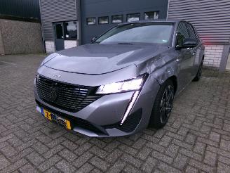 krockskadad bil auto Peugeot 308 SW 1.6 PLUG-IN HYBRID / NAVI / CAMERA / CRUISE 2024/3