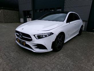 skadebil auto Mercedes A-klasse 200D AMG-PAKKET / PANODAK / CAMERA / NAVI / AUTOMAAT 2019/12