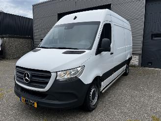 uszkodzony samochody osobowe Mercedes Sprinter 317 CDI AUTOMAAT / NAVI / CAMERA / CRUISE 2021/2