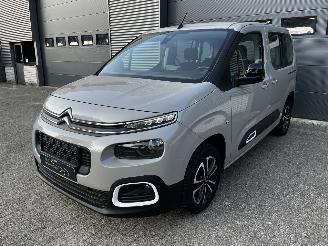 Voiture accidenté Citroën Berlingo 1.5 Bleu HDI / AIRCO / CRUISE / PDC / 5 PERS 2022/5