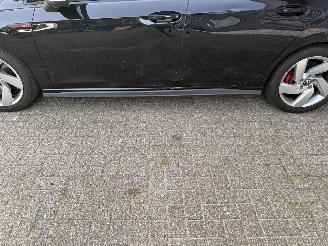 Volkswagen Golf GTI 2.0 TSI picture 4