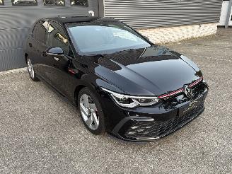 Volkswagen Golf GTI 2.0 TSI picture 3