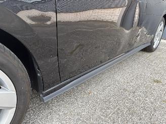 Volkswagen Golf GTI 2.0 TSI picture 5