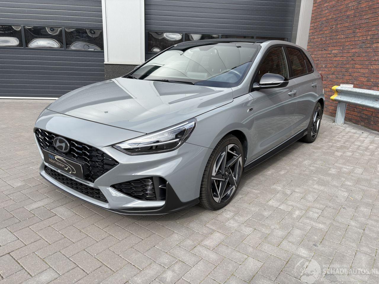 Hyundai I-30 1.5 T-GDI N-LINE PANODAK / CAMERA / NAVI / CRUISE