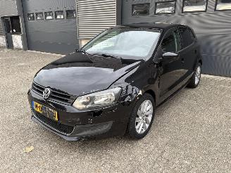 damaged passenger cars Volkswagen Polo 1.4i AUTOMAAT / CLIMA / CRUISE 2011/12