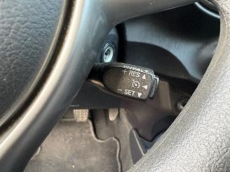 Toyota Yaris 1.3 VVT-I NAVI / CRUISE / PDC picture 18