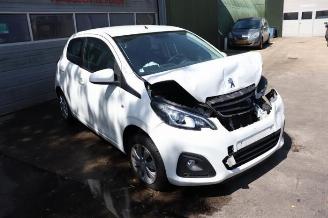 Peugeot 108 108, Hatchback, 2014 1.0 12V picture 2