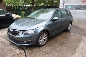 Vrakbiler auto Skoda Octavia Octavia Combi (5EAC), Combi 5-drs, 2012 / 2020 1.0 TSI 12V 2017/5
