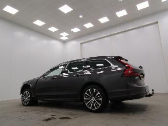 Volvo V-90 2.0 B4 Autom. Hybrid  Momentum Navi picture 3