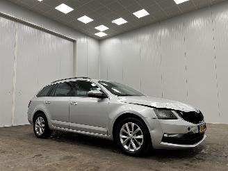 škoda osobní automobily Skoda Octavia Combi 1.6 TDI DSG Edition Navi Clima 2019/8