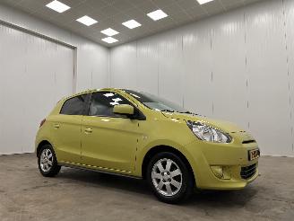 Auto incidentate Mitsubishi Space-star 1.0 Bright Airco 2014/11