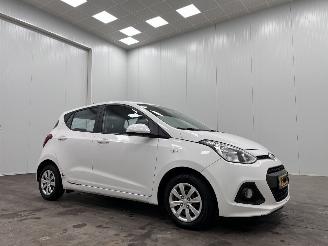 Auto incidentate Hyundai I-10 1.0i Go! 5-drs Navi Airco 2014/6