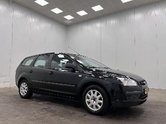 Auto incidentate Ford Focus Wagon 1.6i Airco 2006/4