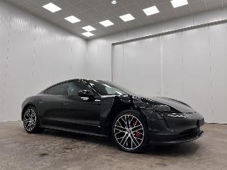 škoda osobní automobily Porsche Taycan 4S Performance Panoramadak 2021/1