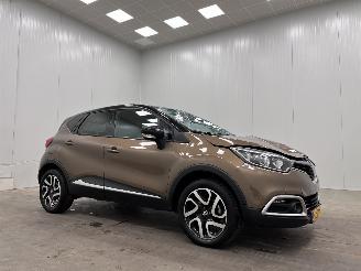 damaged passenger cars Renault Captur 1.2 TCe Dynamique Navi Clima 2017/5