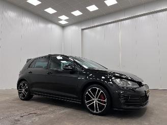 krockskadad bil auto Volkswagen Golf 2.0 TDI GTD Panoramadak Navi Clima 2016/8