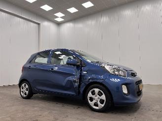 Damaged car Kia Picanto 1.0 CVVT ComfortLine 5-drs Airco 2016/1