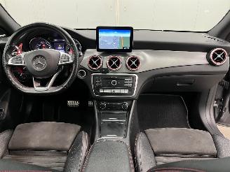 Mercedes Cla-klasse 180 Autom. AMG Panoramadak Navi Clima picture 12