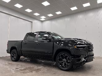 krockskadad bil bedrijf Dodge Ram 1500 5.7 Hemi Limited DC 4WD Panoramadak 2022/7