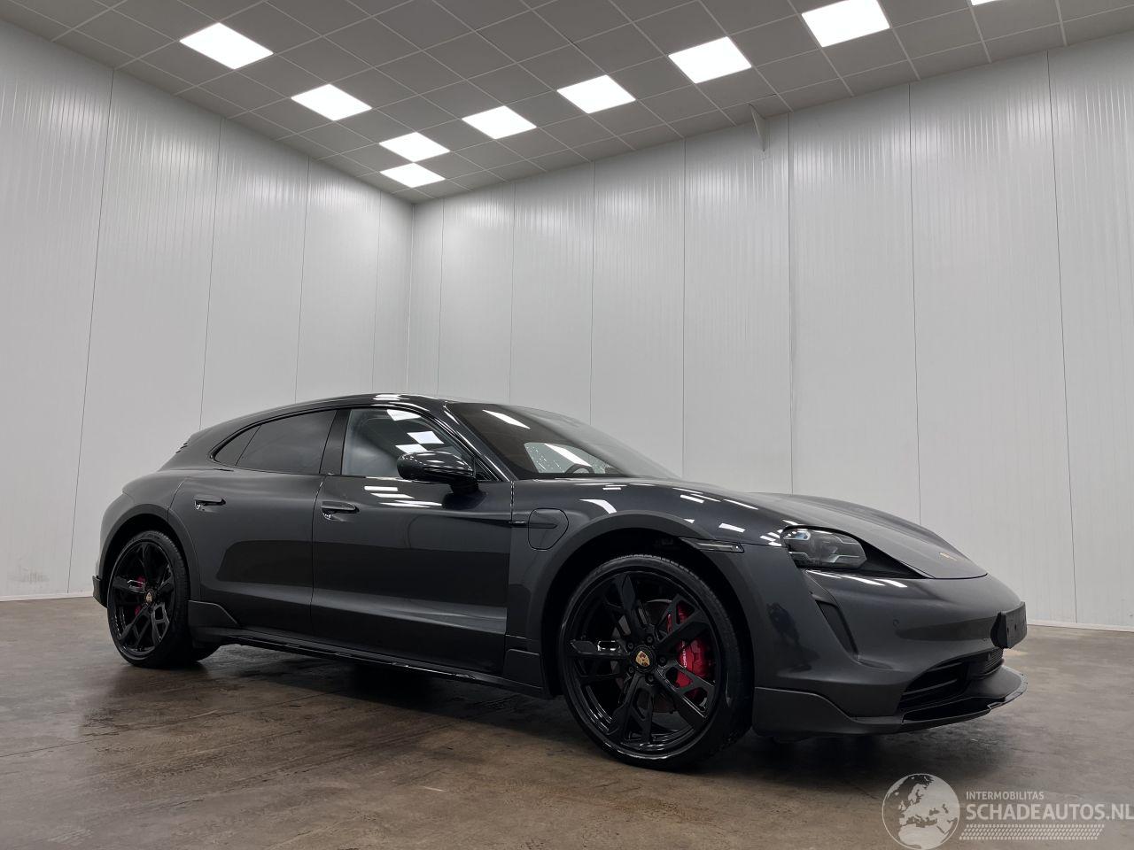 Porsche Taycan 4S Cross Tourismo