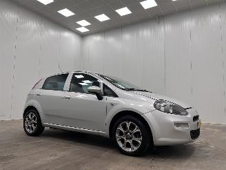 uszkodzony samochody osobowe Fiat Punto Evo 0.9 TwinAir Sempre 5-drs Navi Clima 2018/2