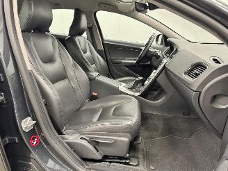 Volvo V-60 2.4 D6 Twin engine R-Design Navi Clima picture 9