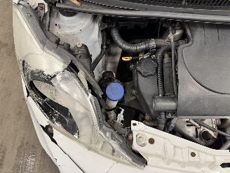 Peugeot 107 1.0 XR Airco picture 15