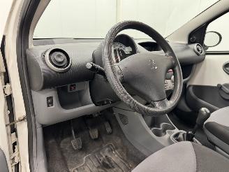 Peugeot 107 1.0 XR Airco picture 8