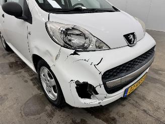 Peugeot 107 1.0 XR Airco picture 17